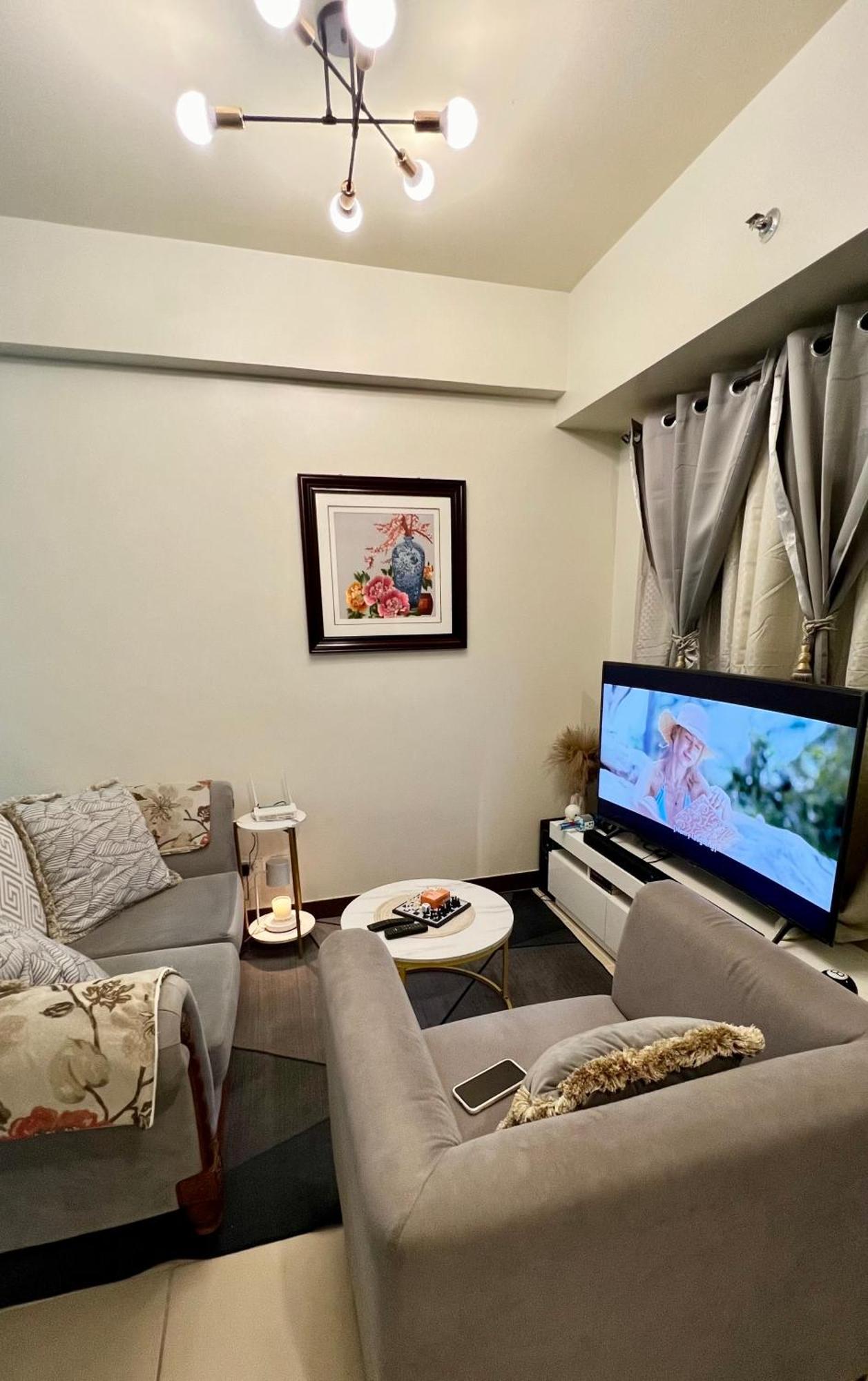 Brixton Place, Weston Tower Manila Exterior photo